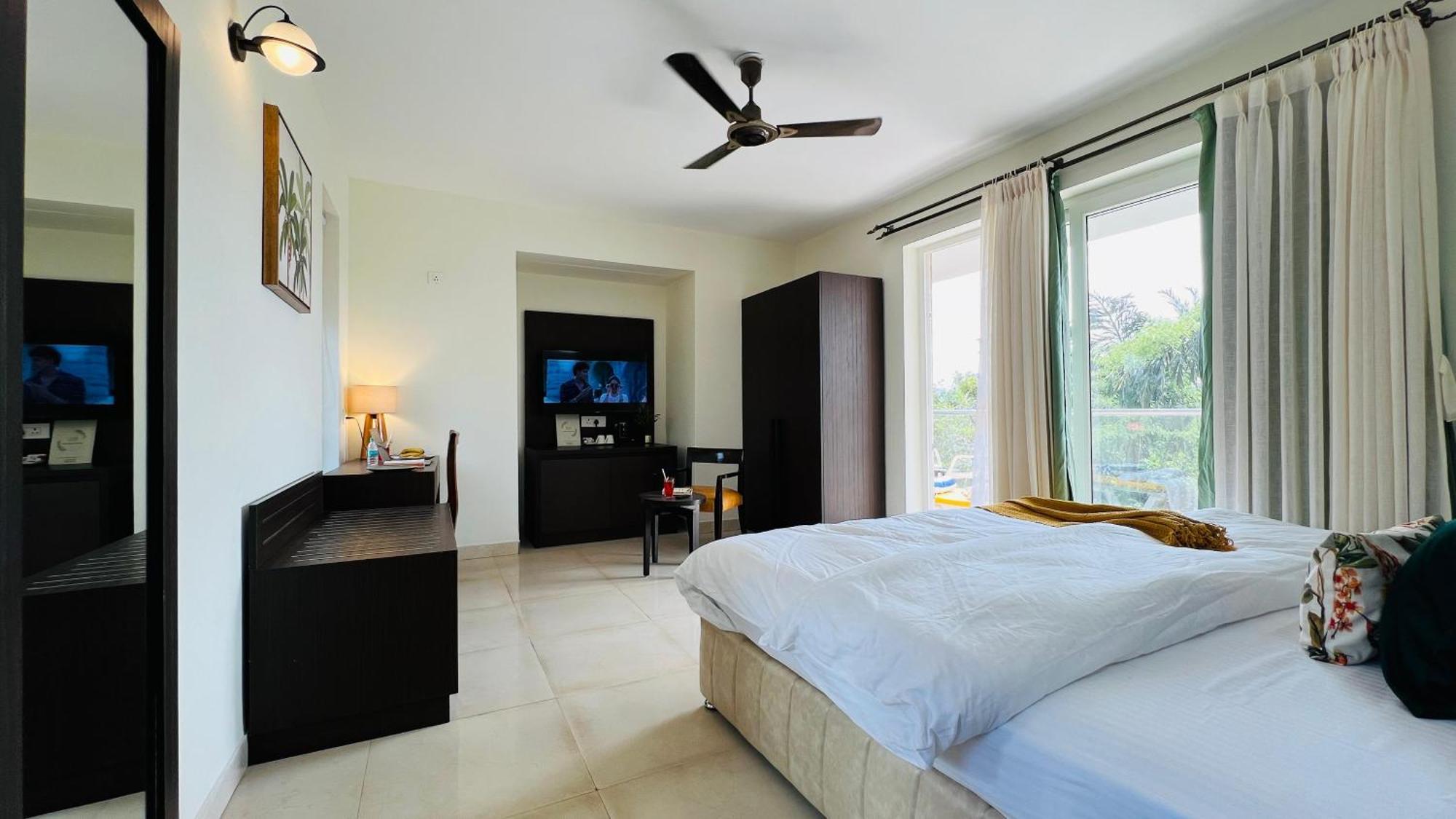 Bluo Amani Vagator - Boutique Hotel Goa Anjuna Exterior photo