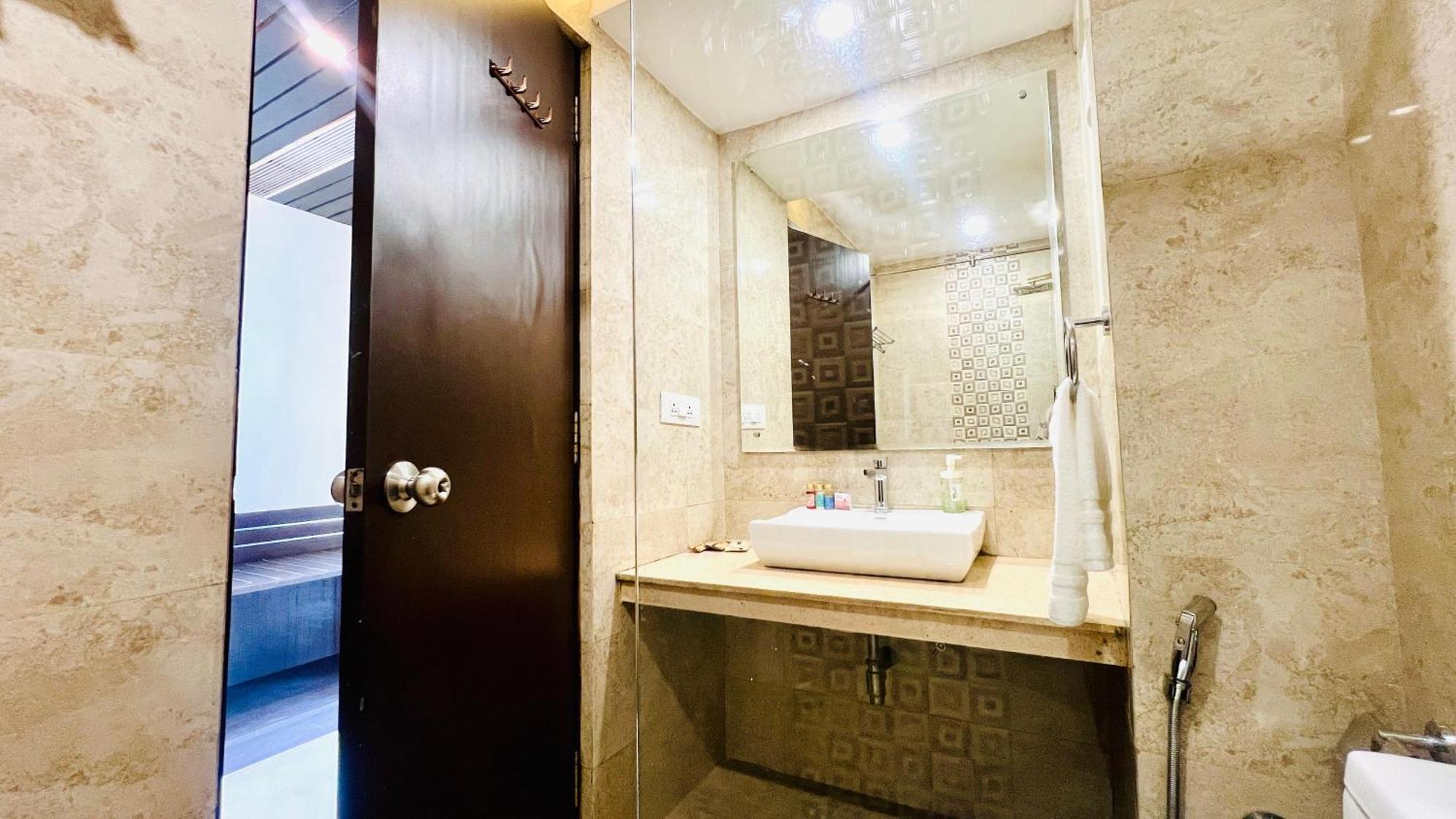 Bluo Amani Vagator - Boutique Hotel Goa Anjuna Room photo